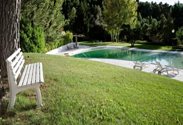 Resultado de imagen para piscina casa redonda